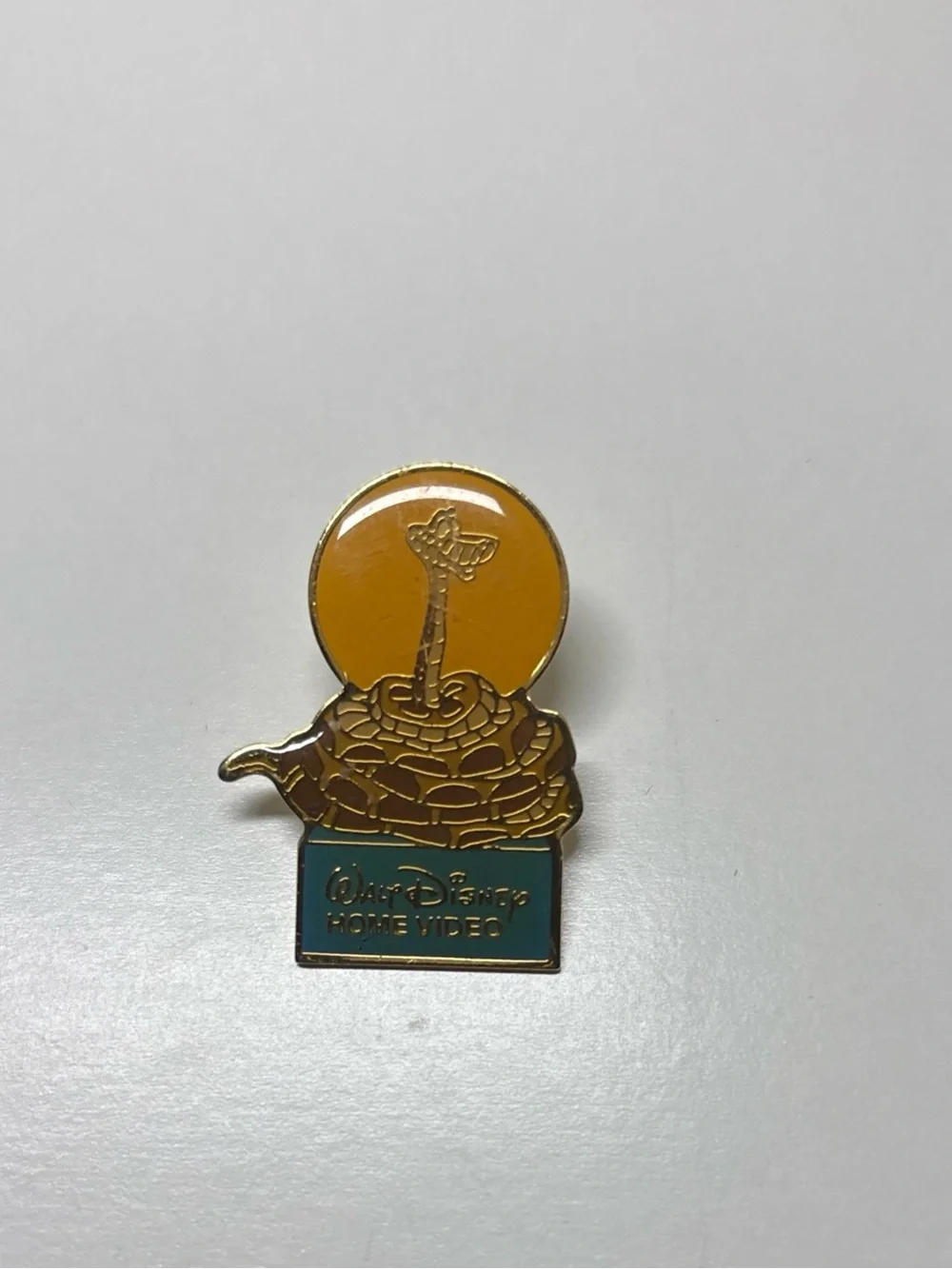 Disneyland/Disney World Collectible Pin Lot